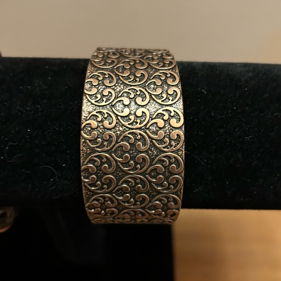 Two Copper Paparazzi bracelet cuffs - Picture 3 of 4